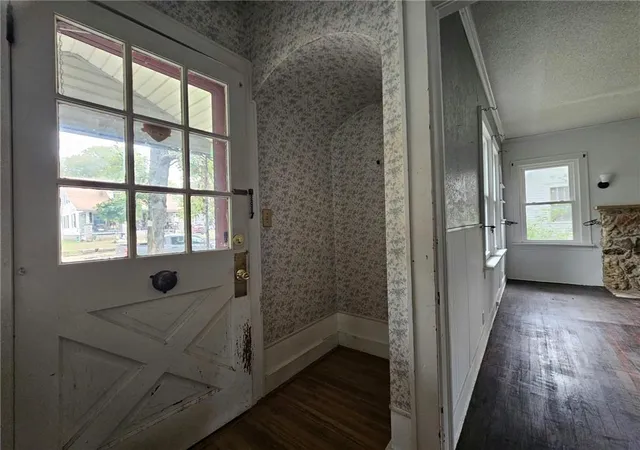 Photo 2 of Single family home for sale at 1107 S Maple St, Carthage, MO 64836 | MLS# 2648651 | Listing updated on 2026-10-27
