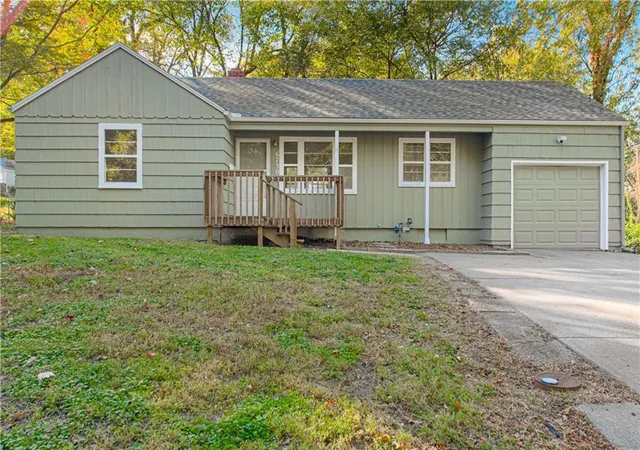 Photo 1 of Single family home for sale at 6730 Hawthorne Ave, Raytown, MO 64133 | MLS# 2648652 | Listing updated on 2026-10-24