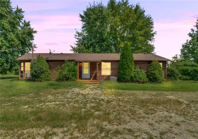 Photo 1 of Single family home for sale at 10035 W Lake Rd, Ozawkie, KS 66070 | MLS# 2648657 | Listing updated on 2026-10-28