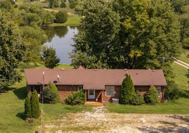 Photo 3 of Single family home for sale at 10035 W Lake Rd, Ozawkie, KS 66070 | MLS# 2648657 | Listing updated on 2026-10-28