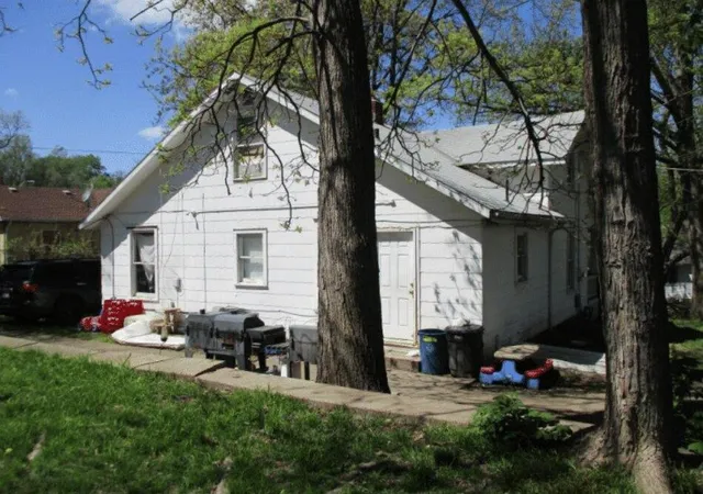 Single family home for sale at 2123 E 83rd Street, Kansas City, MO 64132 | MLS# 2648663