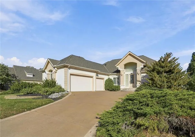 Photo 1 of Single family home for sale at 15609 Pawnee Ln, Overland Park, KS 66224 | MLS# 2648672 | Listing updated on 2026-10-29