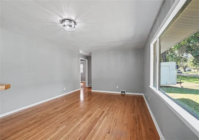 Photo 4 of Single family home for sale at 1421 S Maple St, Ottawa, KS 66067 | MLS# 2648687 | Listing updated on 2026-10-27