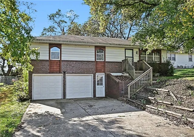 Photo 1 of Single family home for sale at 3621 Ne 57th Terrace, Kansas City, MO 64119 | MLS# 2648688 | Listing updated on 2026-10-29