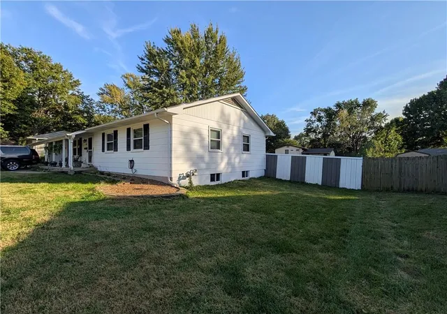 Photo 1 of Sale Pending at 2205 Quail St, Harrisonville, MO 64701 | MLS# 2648715 | Listing updated on 2026-10-28