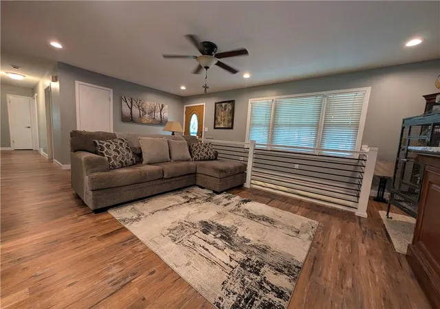 Photo 2 of Sale Pending at 2205 Quail St, Harrisonville, MO 64701 | MLS# 2648715 | Listing updated on 2026-10-28