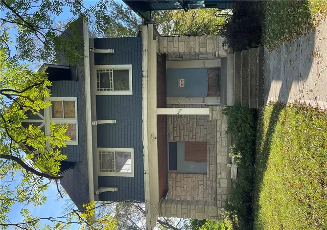 Single family home for sale at 4012 Montgall Ave, Kansas City, MO 64130 | MLS# 2648719