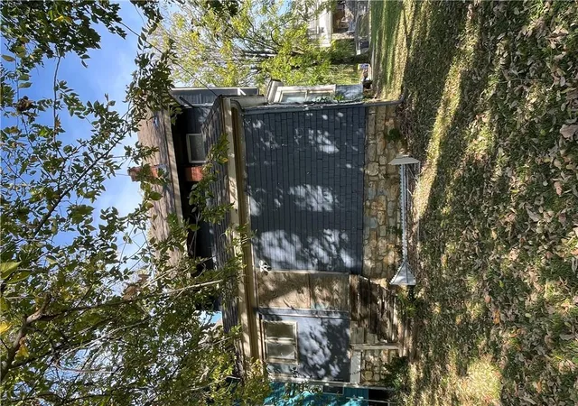 Photo 3 of Single family home for sale at 4012 Montgall Ave, Kansas City, MO 64130 | MLS# 2648719 | Listing updated on 2026-10-28