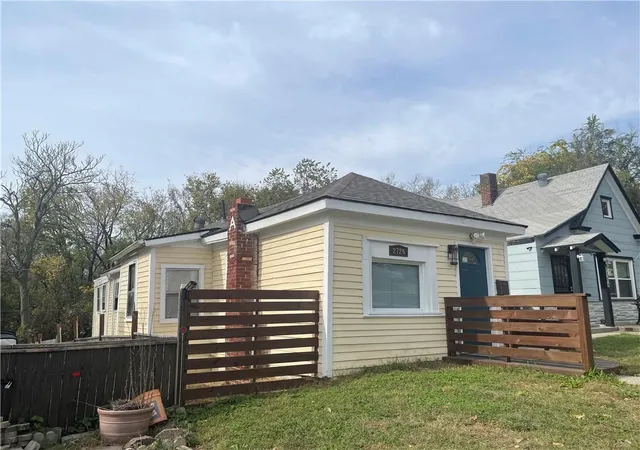 Photo 1 of Single family home for sale at 2726 Jackson Ave, Kansas City, MO 64128 | MLS# 2648720 | Listing updated on 2026-10-31