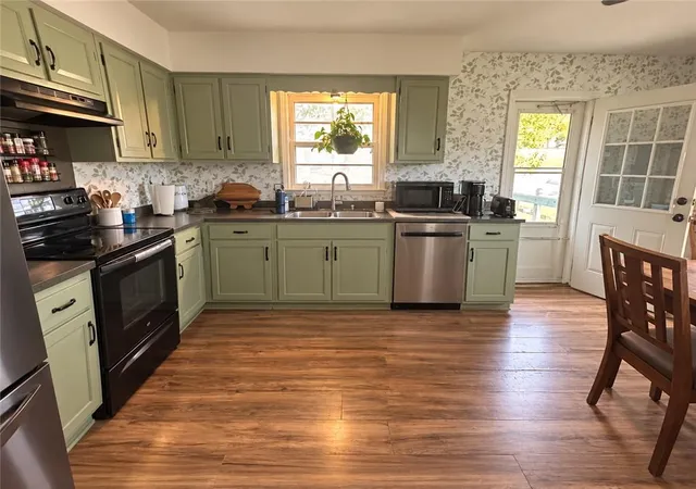 Photo 2 of Single family home for sale at 7 Stevens Rd, Eudora, KS 66025 | MLS# 2648721 | Listing updated on 2026-10-27