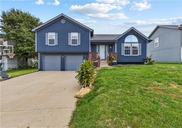 Single family home for sale at 16413 Slater Ave, Belton, MO 64012 | MLS# 2648748