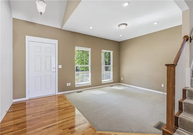 Photo 4 of Single family home for sale at 408 E 30th Avenue, Kansas City, MO 64116 | MLS# 2648789 | Listing updated on 2026-10-29