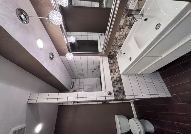 Photo 3 of Single family home for sale at 1018 NE 115th Street, Kansas City, MO 64155 | MLS# 2648790 | Listing updated on 2026-10-31