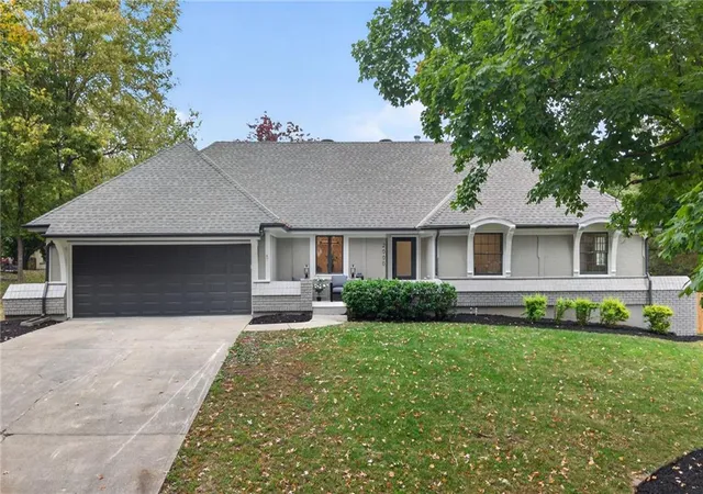 Photo 1 of Single family home for sale at 2000 W 120th Terrace, Leawood, KS 66209 | MLS# 2648794 | Listing updated on 2026-10-29