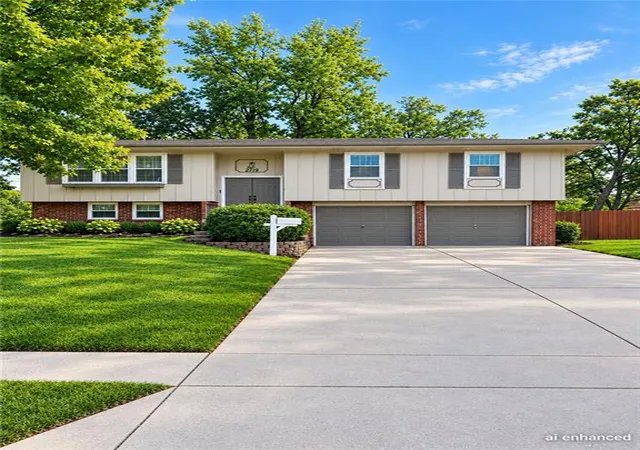 Single family home for sale at 12119 West 93rd St, Lenexa, KS 66215 | MLS# 2648798