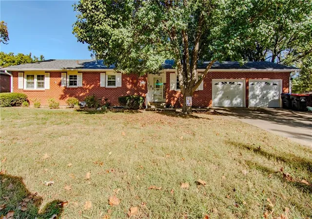 Single family home for sale at 703 Tyler Ave, Warrensburg, MO 64093 | MLS# 2648813