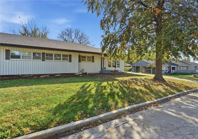 Photo 2 of Multi family home for sale at 502 Tumbleweed Pl, Belton, MO 64012 | MLS# 2648823 | Listing updated on 2026-10-29
