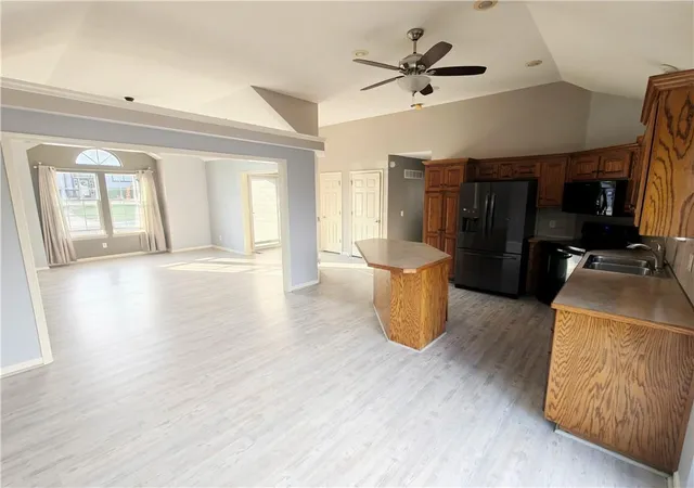 Photo 2 of Single family home for sale at 212 W Rachel Ct, Independence, MO 64055 | MLS# 2648827 | Listing updated on 2026-10-29