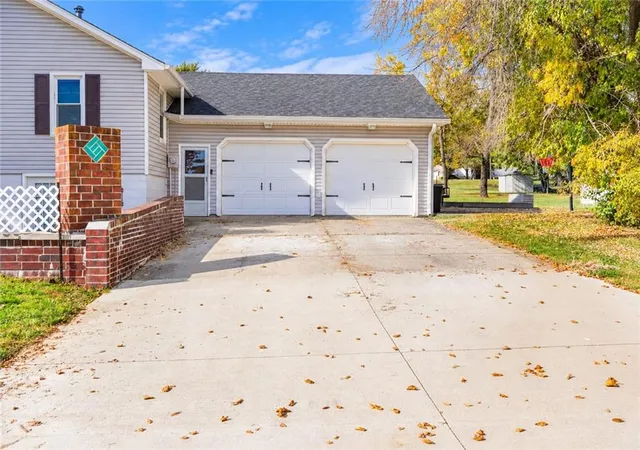 Photo 3 of Single family home for sale at 721 E Thompson St, Maryville, MO 64468 | MLS# 2648841 | Listing updated on 2026-10-27
