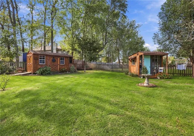 Photo 2 of Sale Pending at 1212 SW Eastman St, Blue Springs, MO 64015 | MLS# 2648870 | Listing updated on 2026-10-29
