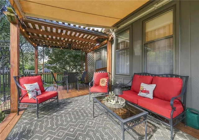 Photo 4 of Sale Pending at 1212 SW Eastman St, Blue Springs, MO 64015 | MLS# 2648870 | Listing updated on 2026-10-29