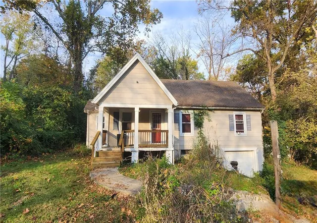 Photo 1 of Single family home for sale at 4038 N Cleveland Ave, Kansas City, MO 64117 | MLS# 2648884 | Listing updated on 2026-10-27