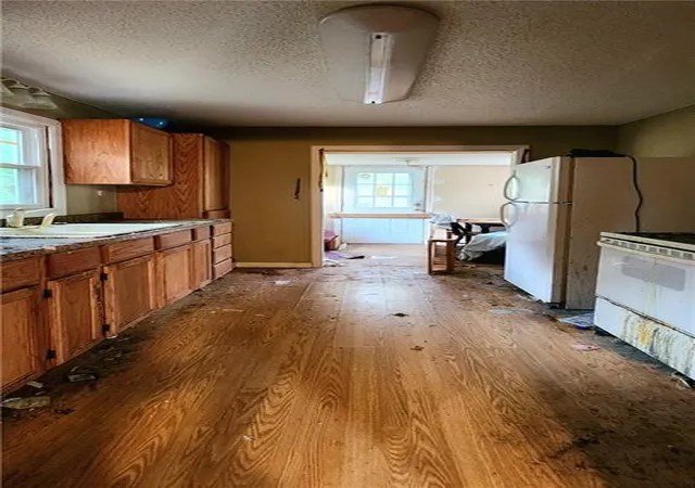 Photo 4 of Single family home for sale at 4038 N Cleveland Ave, Kansas City, MO 64117 | MLS# 2648884 | Listing updated on 2026-10-27