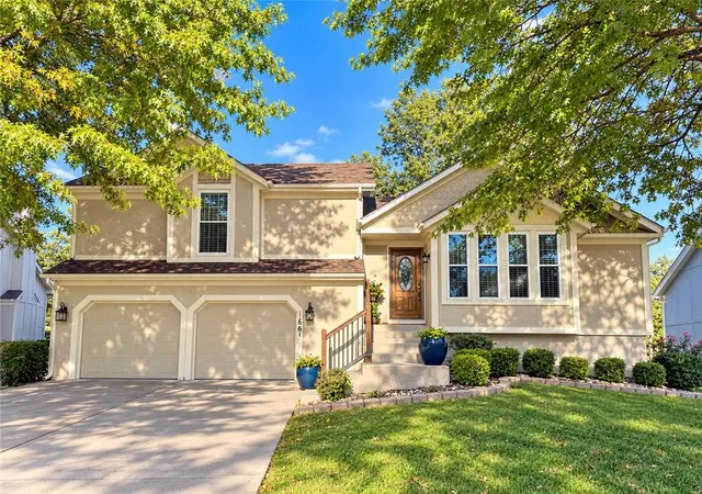 Photo 1 of Single family home for sale at 1164 E Meadow Ln, Olathe, KS 66062 | MLS# 2648886 | Listing updated on 2026-10-27