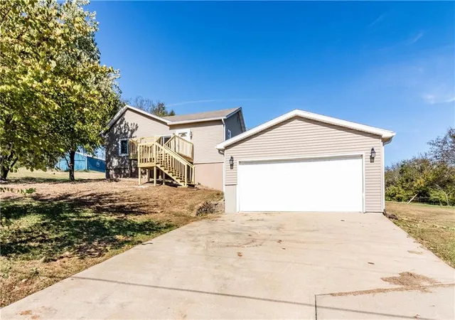 Photo 1 of Single family home for sale at 43 NE 175th Road, Warrensburg, MO 64093 | MLS# 2648905 | Listing updated on 2026-10-27