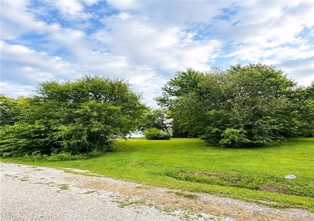 Photo 2 of Sale Pending at 207 N High St, Grant City, MO 64456 | MLS# 2648921 | Listing updated on 2026-10-26