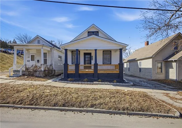 Single family home for sale at 1214 S 22nd Street, Saint Joseph, MO 64507 | MLS# 2648930