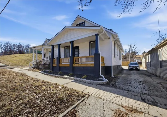 Photo 1 of Single family home for sale at 1214 S 22nd Street, Saint Joseph, MO 64507 | MLS# 2648930 | Listing updated on 2026-10-27