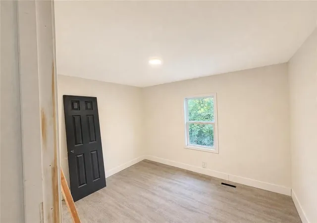 Photo 3 of Single family home for sale at 5345 Park Ave, Kansas City, MO 64130 | MLS# 2648940 | Listing updated on 2026-10-28