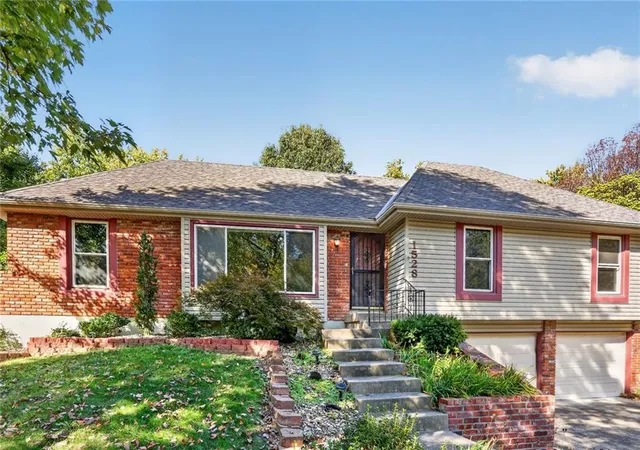 Photo 1 of Single family home for sale at 1528 NE 99th Street, Kansas City, MO 64155 | MLS# 2648942 | Listing updated on 2026-10-29