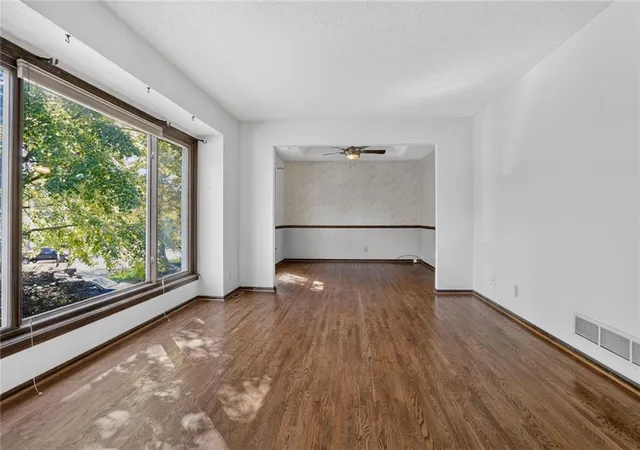 Photo 2 of Single family home for sale at 1528 NE 99th Street, Kansas City, MO 64155 | MLS# 2648942 | Listing updated on 2026-10-29