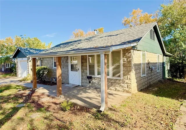 Photo 2 of Single family home for sale at 177 Novak St, Sugar Creek, MO 64054 | MLS# 2648945 | Listing updated on 2026-10-27