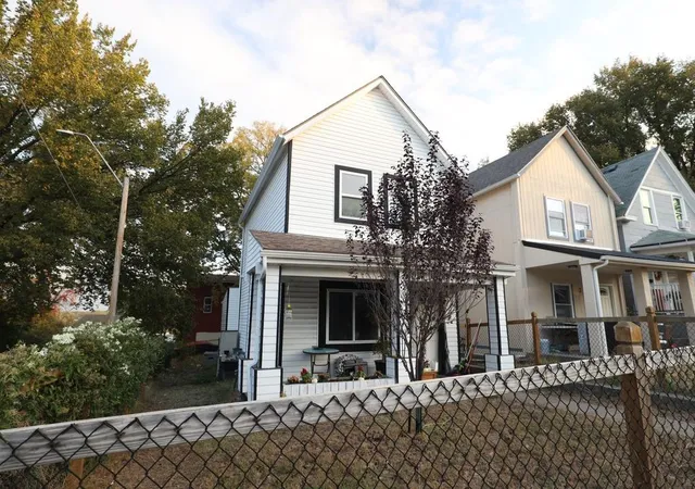 Single family home for sale at 3200 E 20th Street, Kansas City, MO 64127 | MLS# 2648953