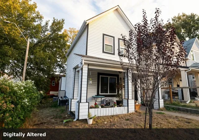 Photo 3 of Single family home for sale at 3200 E 20th Street, Kansas City, MO 64127 | MLS# 2648953 | Listing updated on 2026-10-29