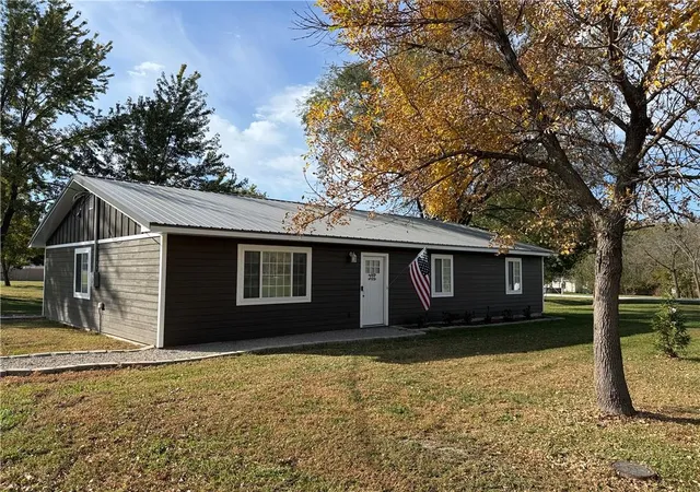 Photo 1 of Single family home for sale at 112 E High St, Coffey, MO 64636 | MLS# 2648960 | Listing updated on 2026-10-29