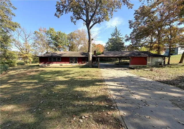 Photo 1 of Single family home for sale at 1205 Sunset St, Chillicothe, MO 64601 | MLS# 2648961 | Listing updated on 2026-10-27