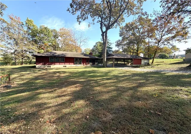 Photo 1 of Single family home for sale at 1205 Sunset St, Chillicothe, MO 64601 | MLS# 2648961 | Listing updated on 2026-10-27