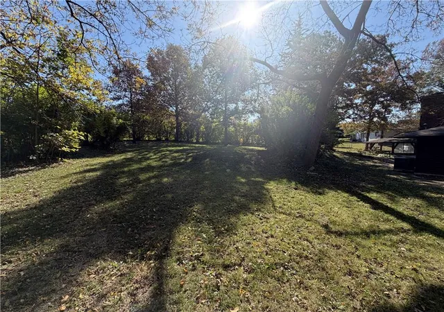 Photo 4 of Single family home for sale at 1205 Sunset St, Chillicothe, MO 64601 | MLS# 2648961 | Listing updated on 2026-10-27