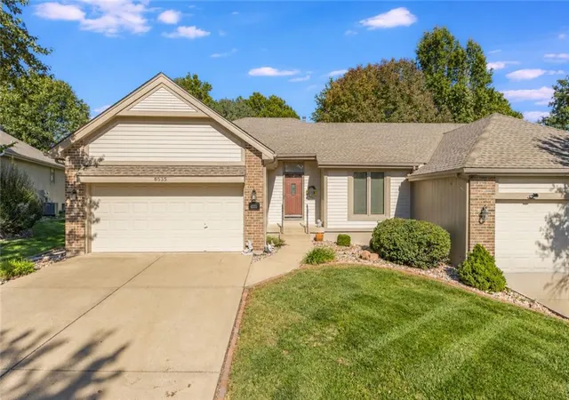 Photo 1 of Single family home for sale at 8535 Chatham Cir, Kansas City, MO 64154 | MLS# 2648963 | Listing updated on 2026-10-27