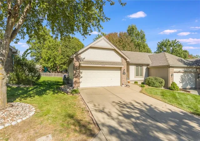 Photo 2 of Single family home for sale at 8535 Chatham Cir, Kansas City, MO 64154 | MLS# 2648963 | Listing updated on 2026-10-27