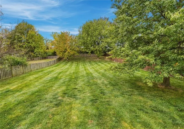 Photo 2 of Single family home for sale at 5300 N Jefferson St, Kansas City, MO 64118 | MLS# 2648966 | Listing updated on 2026-10-30