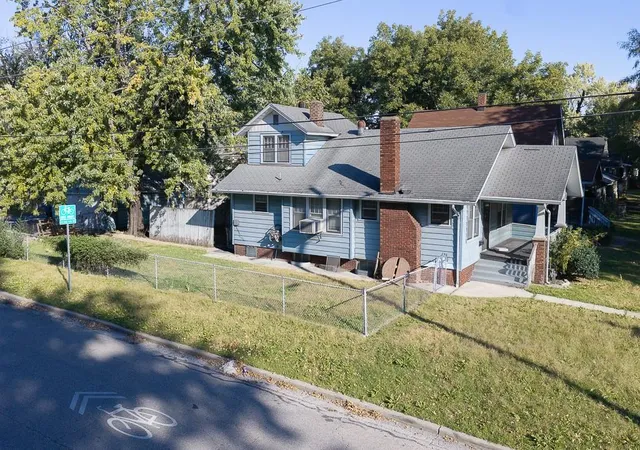 Photo 1 of Sale Pending at 735 SW Lindenwood Ave, Topeka, KS 66606 | MLS# 2648970 | Listing updated on 2026-10-29