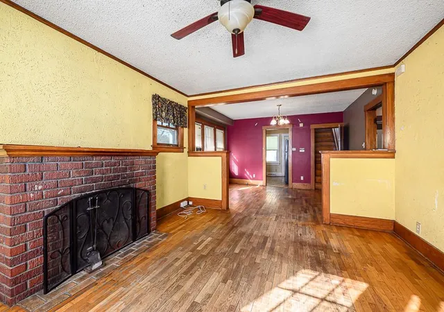 Photo 4 of Sale Pending at 735 SW Lindenwood Ave, Topeka, KS 66606 | MLS# 2648970 | Listing updated on 2026-10-29