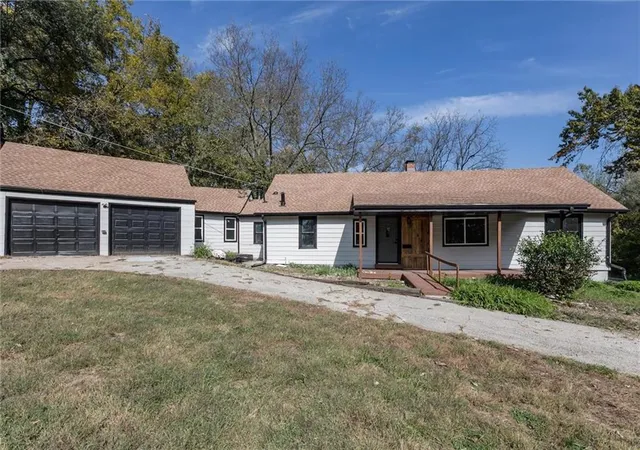 Photo 2 of Single family home for sale at 8144 Wabash Ave, Kansas City, MO 64132 | MLS# 2648975 | Listing updated on 2026-10-28