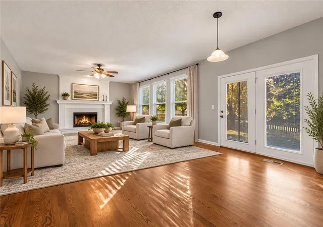 Photo 3 of Single family home for sale at 15700 S Apache St, Olathe, KS 66062 | MLS# 2648992 | Listing updated on 2026-10-29