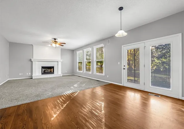 Photo 4 of Single family home for sale at 15700 S Apache St, Olathe, KS 66062 | MLS# 2648992 | Listing updated on 2026-10-29